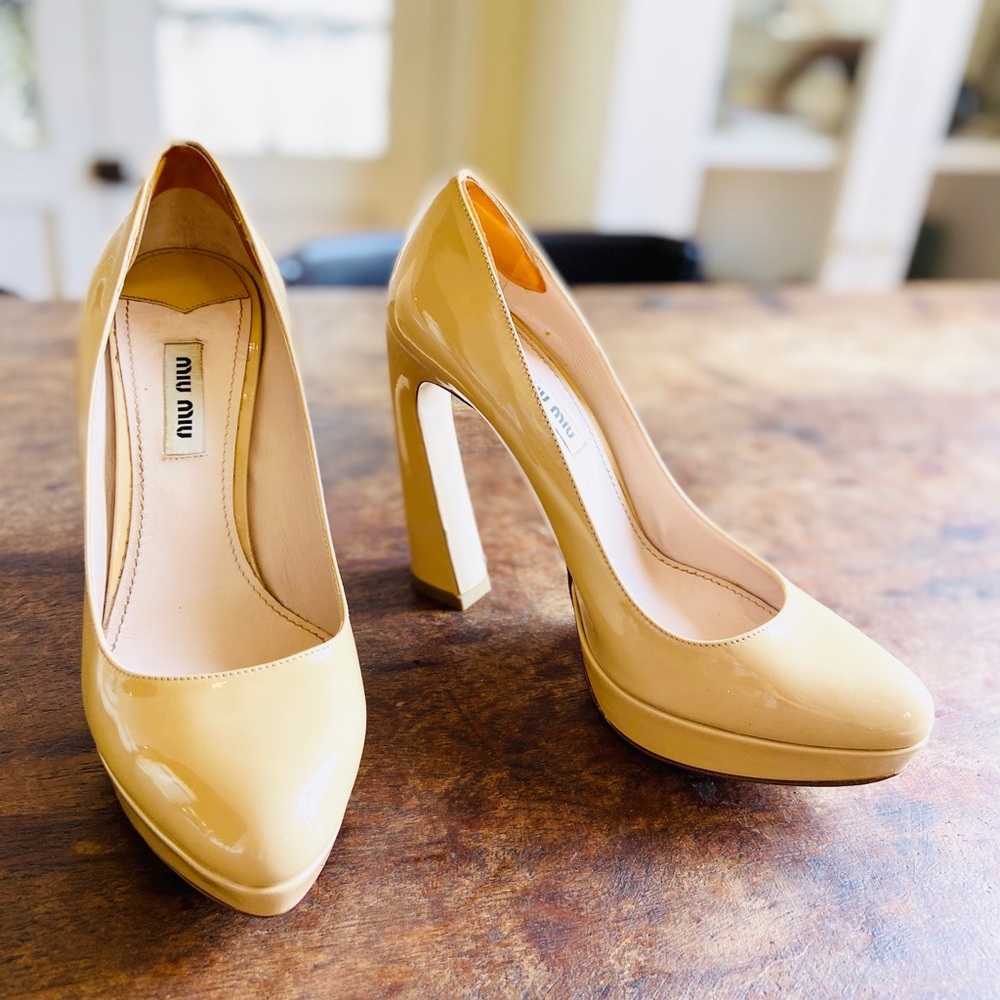 Miu Miu Nude Retro Patent Leather Curved Heels